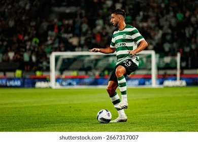 阿尔瓦雷斯点球被取消后，马竞主教练西蒙尼的反